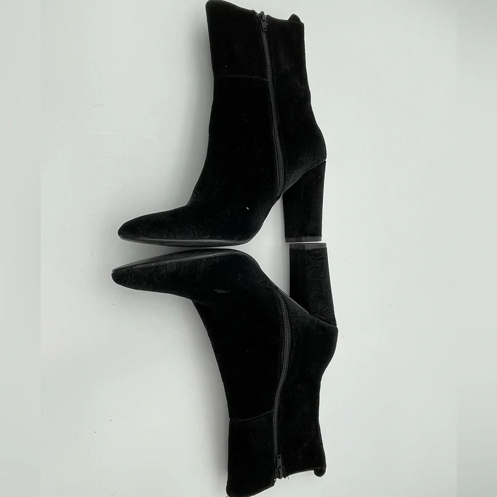Sacha Premium Collection Booties - Picture 5 of 7